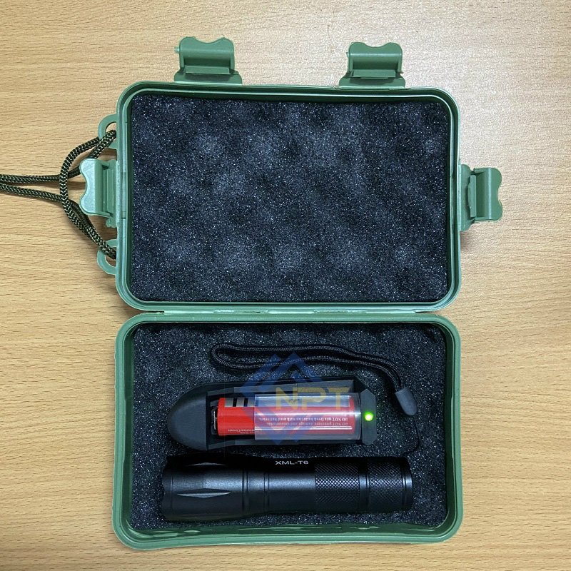 Đèn Pin Cầm Tay XML-T6