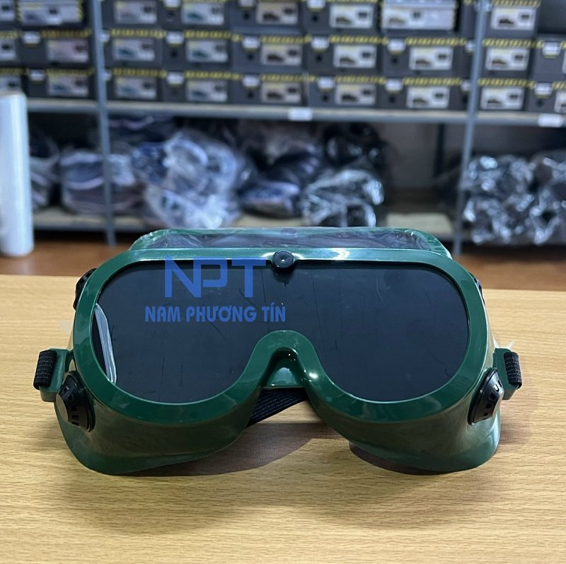 Kính Hàn Chì NP1065